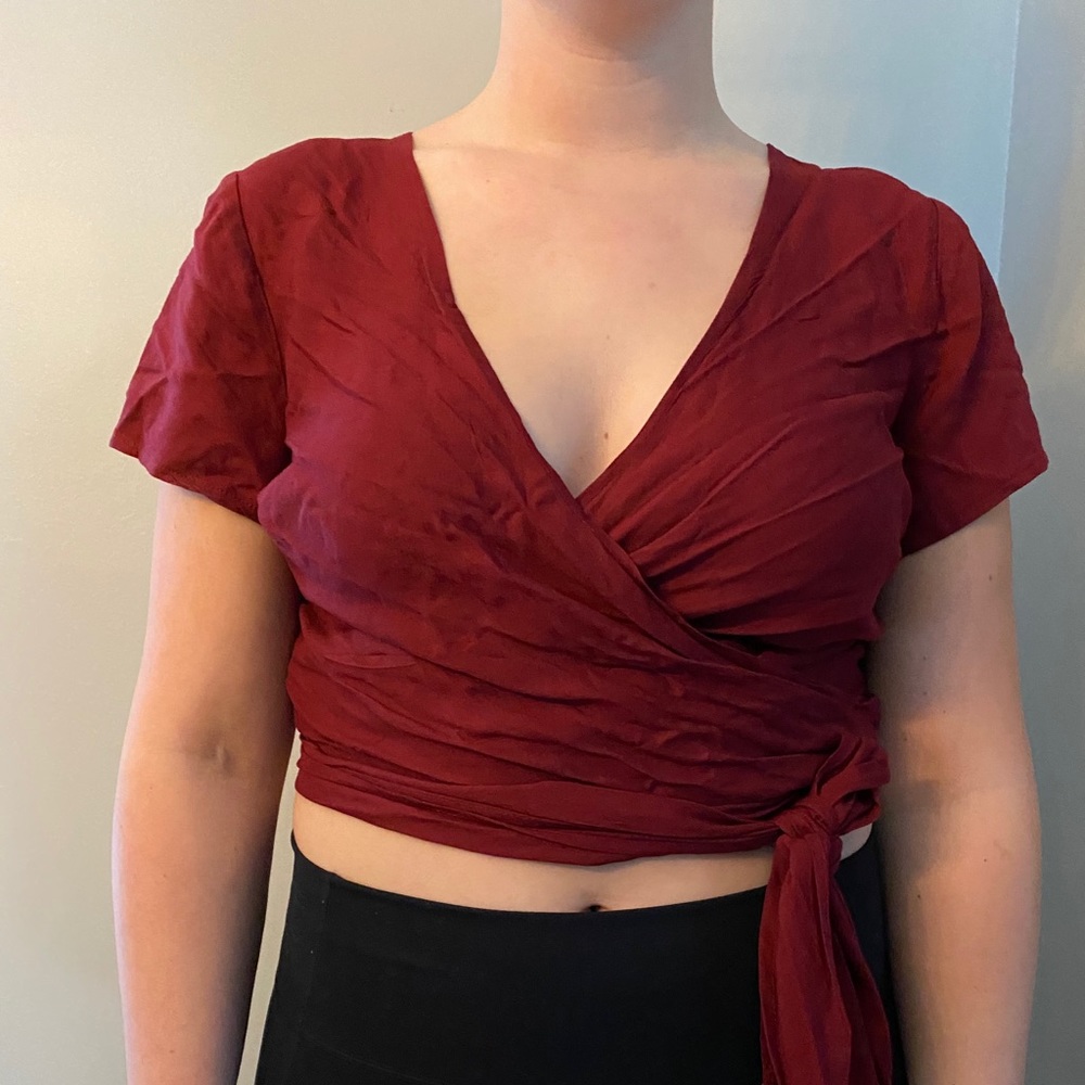 hollister wrap top